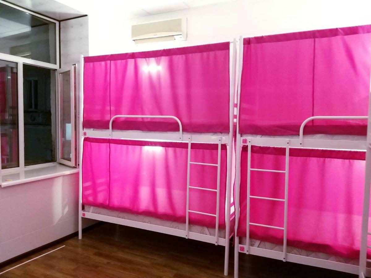 Hostel 777 Vokzal Киев Екстериор снимка